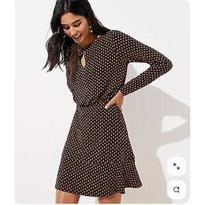 LOFT Black Long Sleeve Stretch Keyhole Dress // 4 Petite